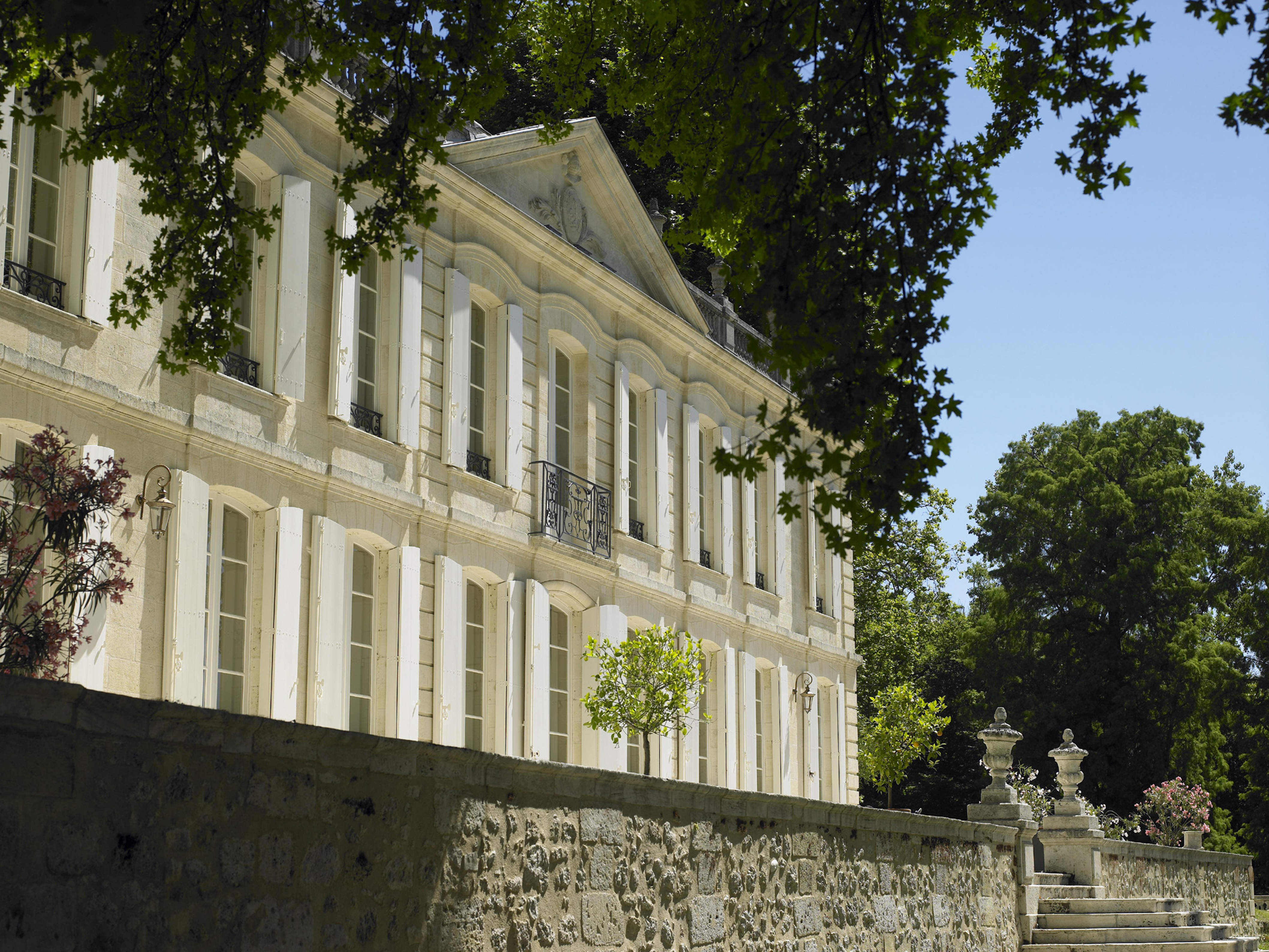 La facade du Château @ladauphine